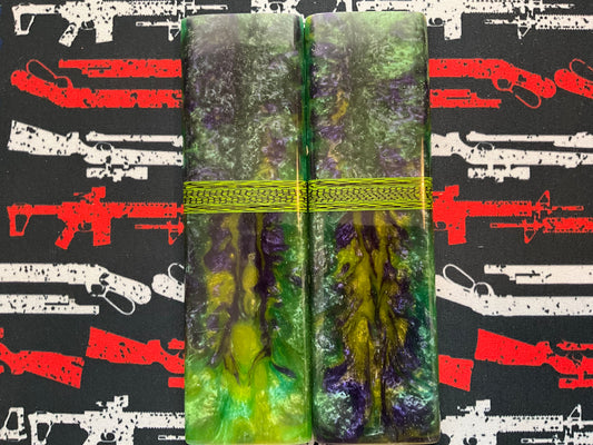 In House Resin with Carbon Fiber Spacers and Green G10 Liner